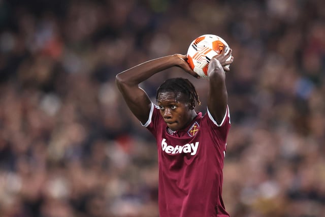 Nottingham Forest are said to have taken an interest in West Ham United starlet Emmanuel Longelo. The left-back is yet to play a Premier League game for the Hammers, but featured in a Europa League clash against Dinamo Zagreb earlier this season. (Evening Standard)