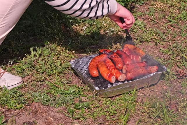 Think twice before using disposable BBQ's (photo: adobe)