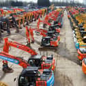 “Euro Auctions continues to prove they are Europe’s number one auction house. In the last seven weeks, Euro Auctions conducted four UK sales, two at the flagship site in Leeds, one in Dromore, Northern Ireland, with an off-site sale for Contractors Plant Hire in Hampshire. In all over 17,000 pieces of heavy plant and construction machinery went under the hammer with a sale total of £134 million, with an inventory that included over 2,500 excavators,” declared Chris Osborne, Euro Auctions sales manager after a bumper four UK sales in seven weeks