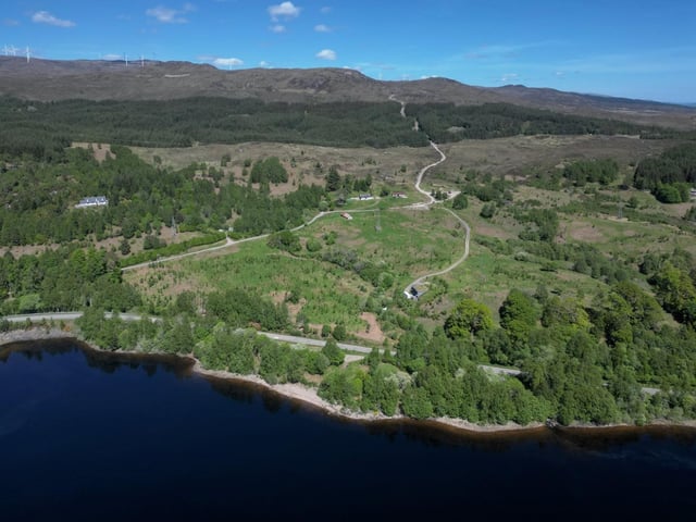 Aberchalder and Glengarry Estates are in the Great Glen some four miles south of Fort Augustus and 39 miles from Inverness. The Great Glen Way passes through the land along the southern bank of Loch Oich.