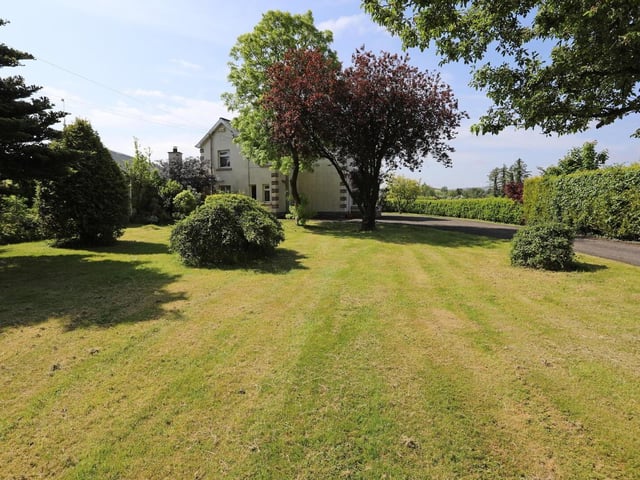 "Laureldeane", 37 Kilrea Road Garvagh, BT51 5LR  4 Bed Detached House with Small Holding