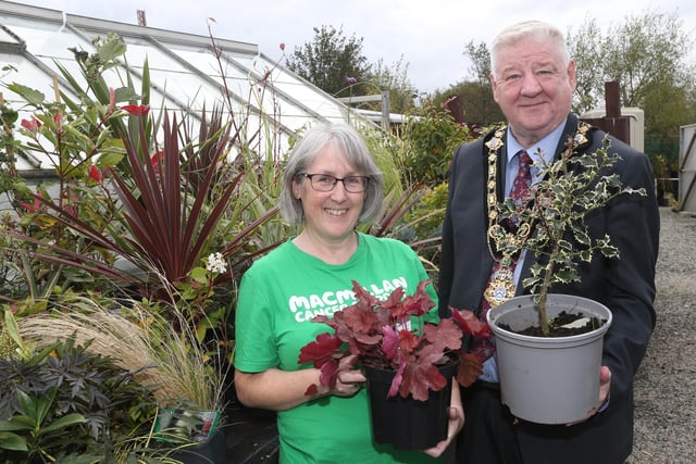 Rosemary Iliff & Mayor of Causeway Coast and Glens, Councillor Steven Callaghan at Council’s Macmillan Move More ‘Feel-Good Gardening’ project. Pic: McAuley Multimedia