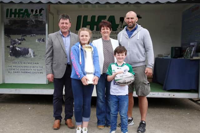 Tommy and Orla Screene, Windfield Holstein herd, host farmers for IHFA open day with John Muldoon, Connacht Rugby captain with the Guinness Pro12 cup along with fans Aoibhinn and Ronan Screene