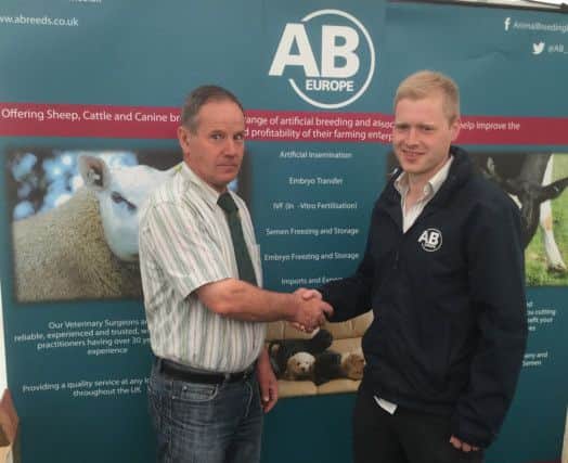 Colin Barnes of the Irish Beltex Sheep Breeders Club (left) thanking Gareth Beacom of AB Europe for their support in this years Beltex Sheep cross-bred carcase competition. AB Europe works closely with farmers to help improve quality and profitability of sheep flocks.