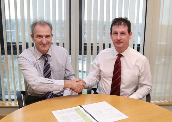 NIEA Chief Executive David Small and Chief Executive of UFU, Wesley Aston, sign Memorandum of Understanding aimed at building a stronger, more effective working relationship between the Agency and farming community, while supporting sustainable farming in ways that benefit and protect the environment.